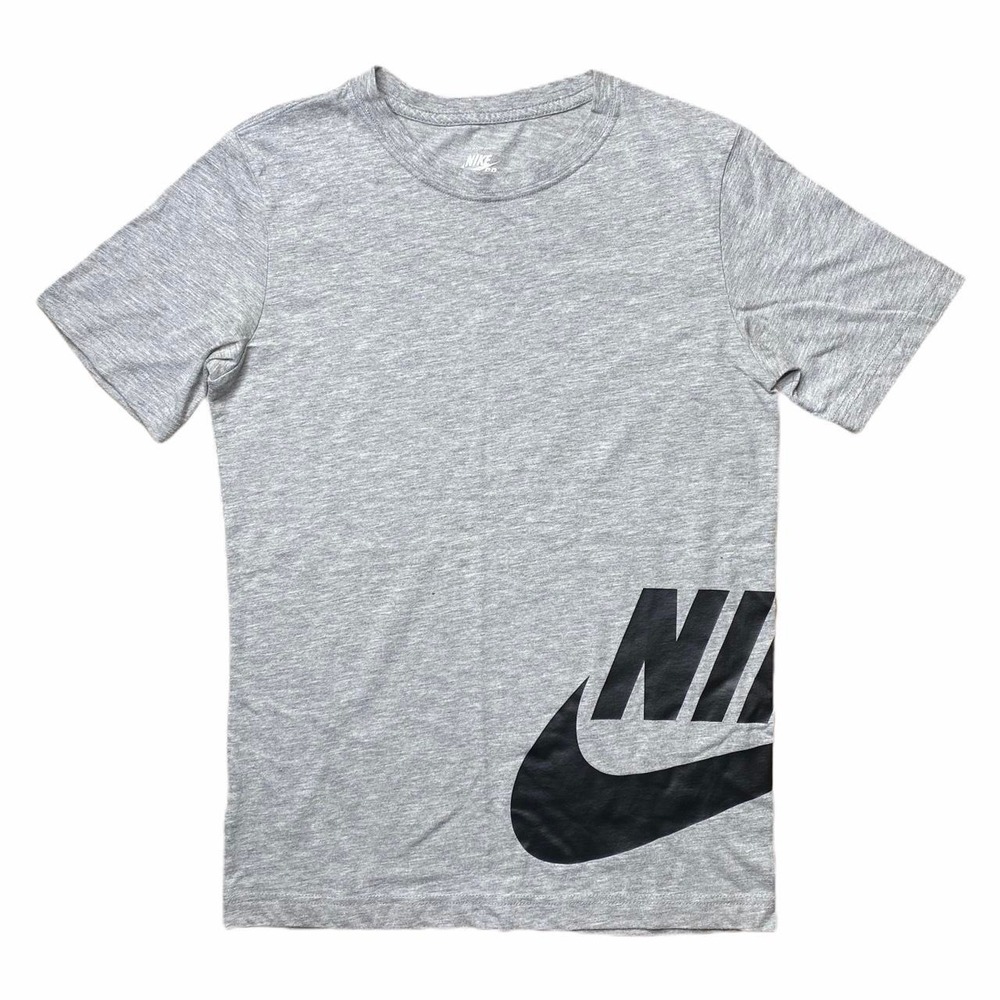 Nike SB skateboarding shirt - YOUTH LARGE